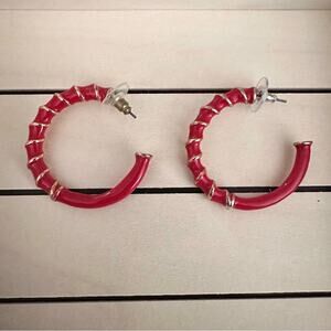Red Gold Lightweight Pierced Hoop Earrings Dressy Classy Nautical Coastal